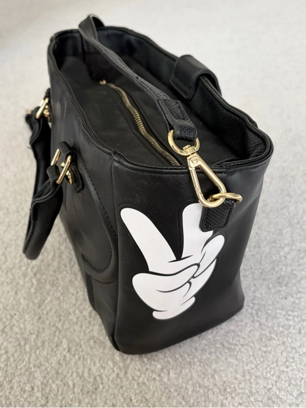 Disney Bioworld Mickey Mouse Crossbody Bag